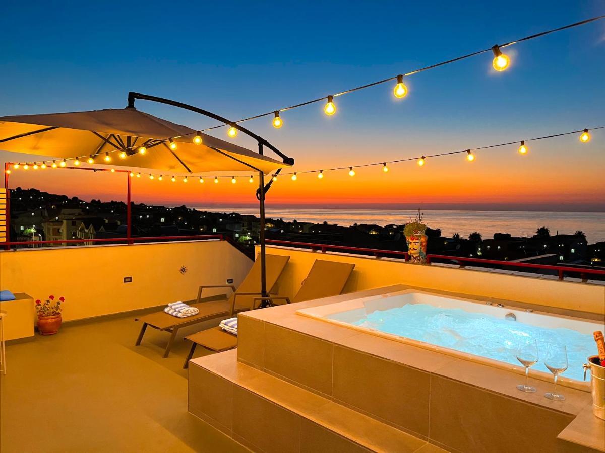 Duca D'Aosta Terrace, Skypool & Sauna Acquedolci Kültér fotó